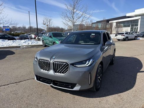 New 2026 BMW X3 xDrive30 w/ Premium Package AWD/4WD image 3