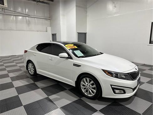 Used 2015 Kia Optima EX w/ EX Premium Package image 2