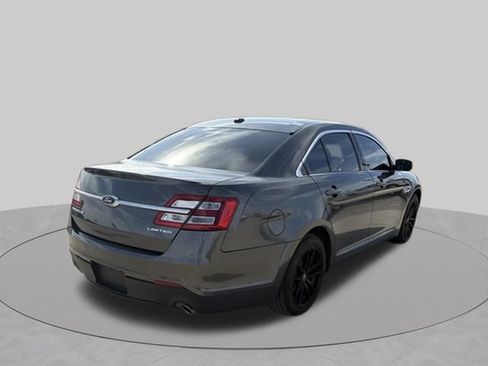 Used 2018 Ford Taurus Limited FWD image 3