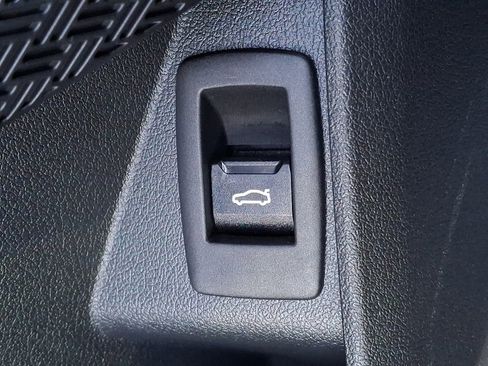 Used 2025 BMW X2 xDrive28i w/ Premium Package image 25