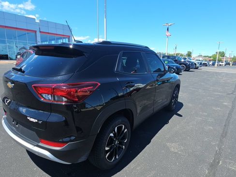 Used 2023 Chevrolet TrailBlazer LT AWD/4WD image 3