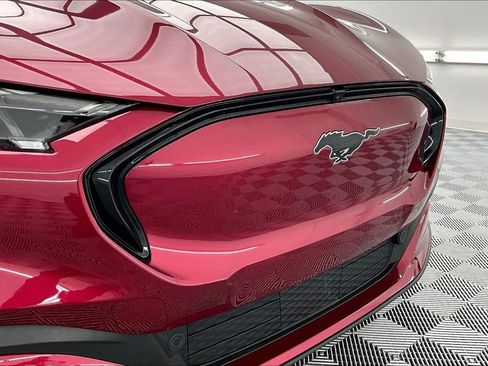 Certified 2025 Ford Mustang Mach-E Premium RWD image 28