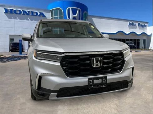 New 2025 Honda Pilot EX-L image 10