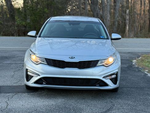 Used 2020 Kia Optima LX image 3