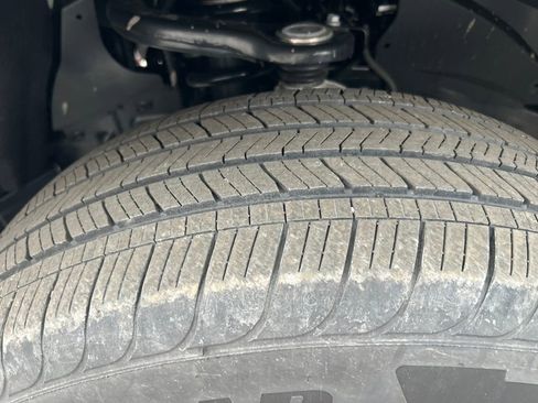 Certified 2025 Toyota Tacoma Limited image 27