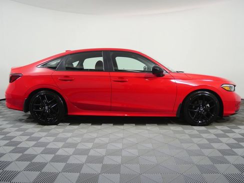 Used 2025 Honda Civic Sport image 2