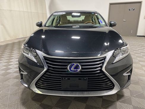 Used 2018 Lexus ES 300h image 2