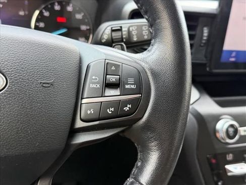 Used 2020 Ford Explorer XLT w/ Comfort Package AWD/4WD image 20