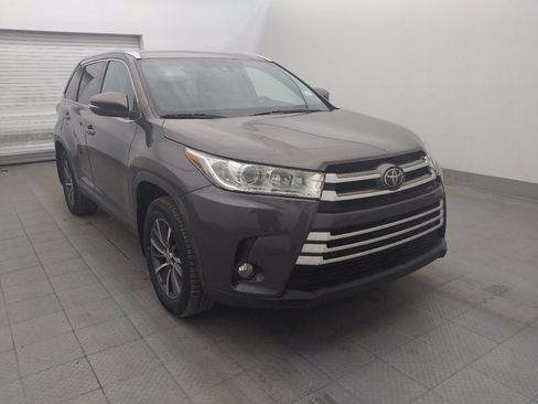 Used 2019 Toyota Highlander XLE AWD/4WD image 13