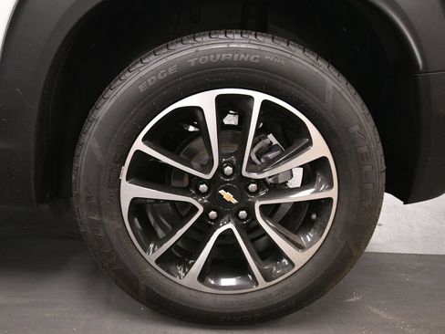 Used 2024 Chevrolet TrailBlazer LT FWD image 31