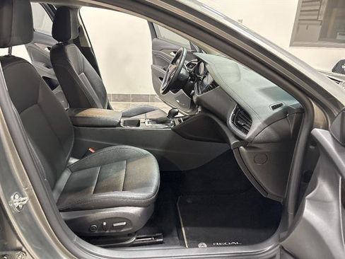 Used 2018 Buick Regal Essence w/ Driver Confidence Package #1 image 21