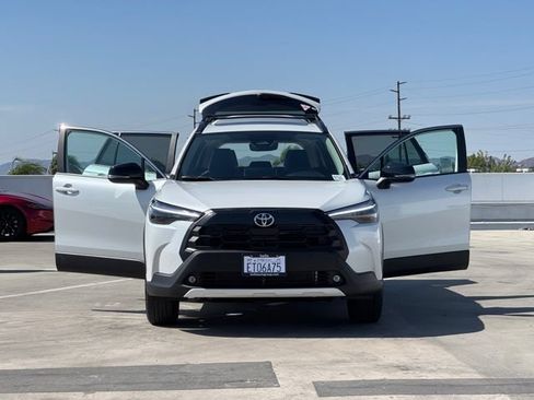 Used 2026 Toyota Corolla Cross XLE w/ Convenience Package FWD image 28