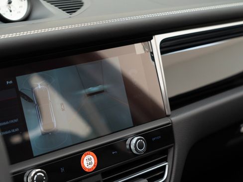 New 2026 Porsche Macan Turbo image 29