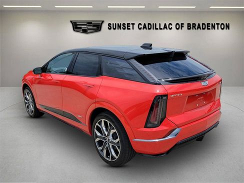 New 2026 Cadillac Optiq V AWD/4WD image 6