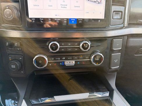 Used 2023 Ford F350 Lariat w/ Lariat Ultimate Package AWD/4WD image 22