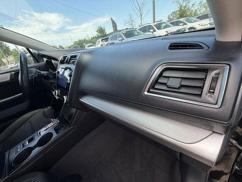 Used 2018 Subaru Outback 2.5i Premium AWD/4WD image 14