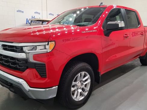 Used 2023 Chevrolet Silverado 1500 LT AWD/4WD image 6