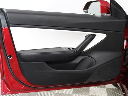 Used 2018 Tesla Model 3 Performance image 6