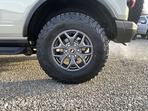 New 2025 Ford Bronco Badlands AWD/4WD image 17