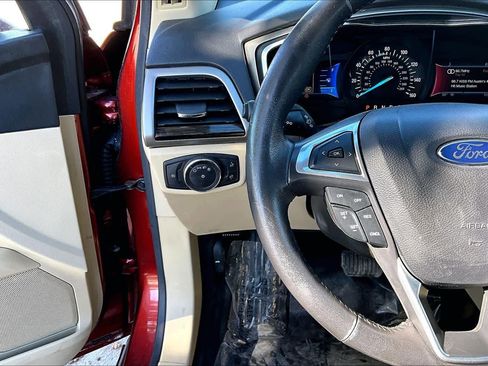 Used 2014 Ford Fusion SE w/ Equipment Group 202A image 24