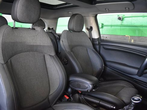 Used 2014 MINI Cooper 2-Door Hardtop image 30