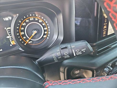 Used 2024 Jeep Wrangler Rubicon w/ Technology Group AWD/4WD image 13