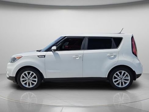 Used 2019 Kia Soul + FWD image 3