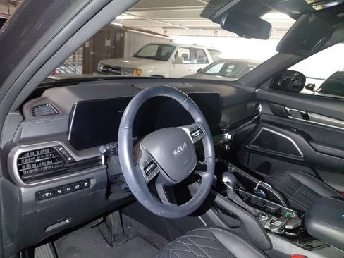 Certified 2025 Kia Telluride AWD image 8