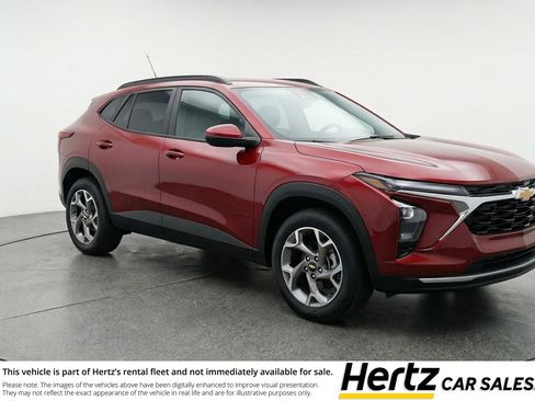 Used 2025 Chevrolet Trax LT w/ LT Convenience Package image 1