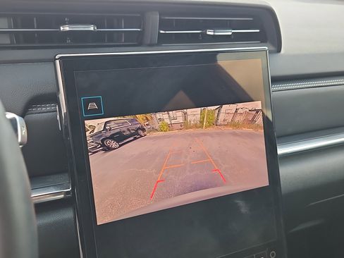 Used 2026 GMC Terrain Elevation w/ Elevation Premium Package image 27