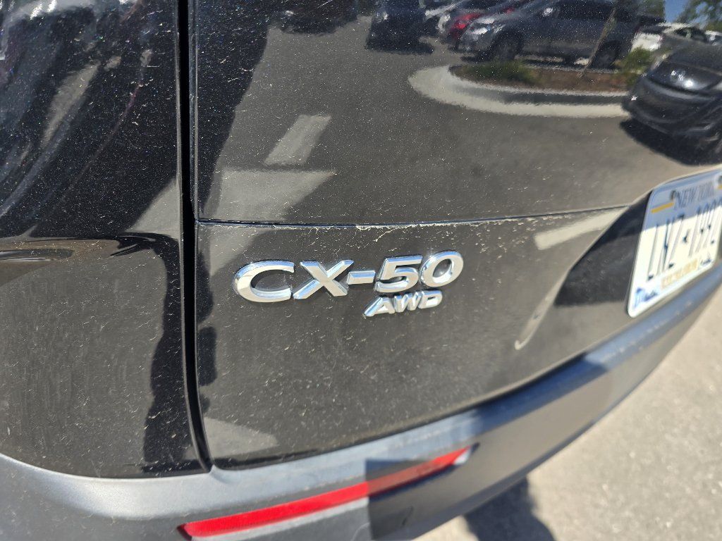 Used 2025 MAZDA CX-50 AWD 2.5 S w/ Premium Package image 11