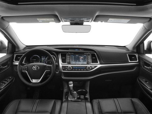 Used 2017 Toyota Highlander SE AWD/4WD image 11