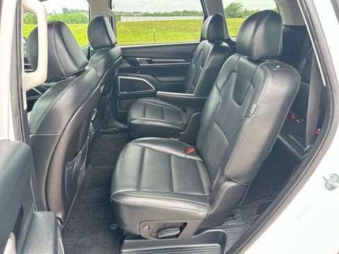 Used 2025 Kia Telluride S FWD image 20