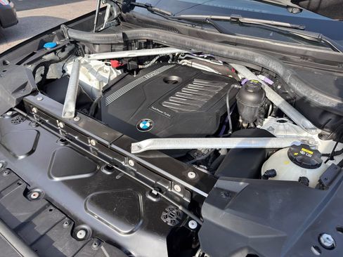 Used 2021 BMW X6 xDrive40i w/ M Sport Package AWD/4WD image 47