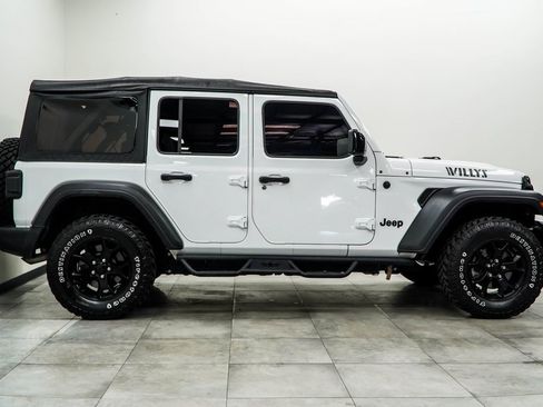 Used 2021 Jeep Wrangler Unlimited Sport image 10