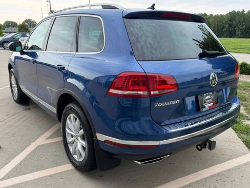 Used 2016 Volkswagen Touareg Sport AWD/4WD image 6