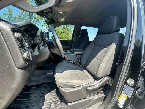 Used 2021 Chevrolet Silverado 2500 Custom w/ Custom Value Package AWD/4WD image 16