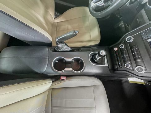 Used 2022 Ford Mustang Coupe RWD image 31