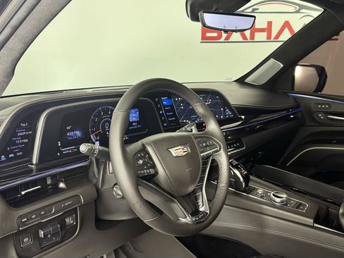 Used 2023 Cadillac Escalade V AWD/4WD image 17