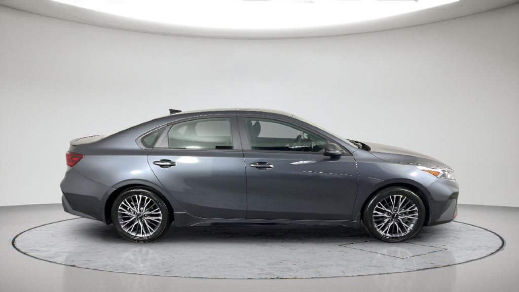 Used 2024 Kia Forte GT-Line w/ GT-Line Premium Package FWD image 6