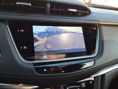 Used 2023 Cadillac XT5 Premium Luxury image 32