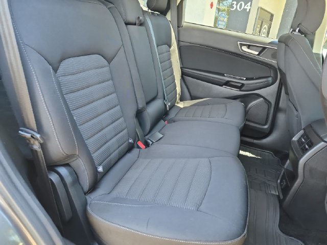 Used 2016 Ford Edge SEL AWD/4WD image 23