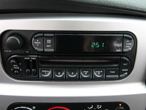 Used 2003 Dodge Ram 2500 Truck SLT image 28