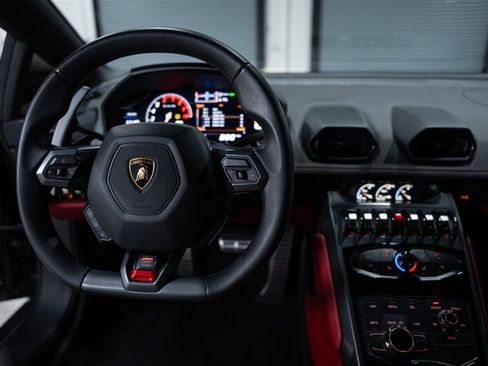 Used 2015 Lamborghini Huracan LP 610-4 AWD/4WD image 43