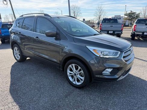 Used 2018 Ford Escape SEL image 4