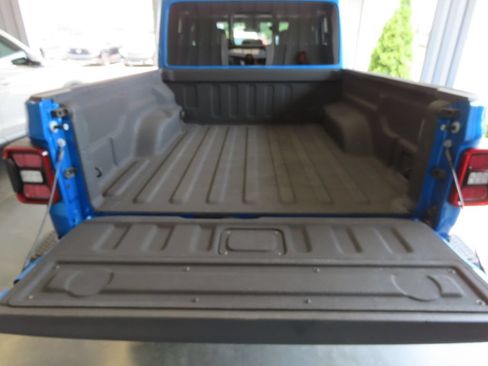 Used 2022 Jeep Gladiator Overland AWD/4WD image 27