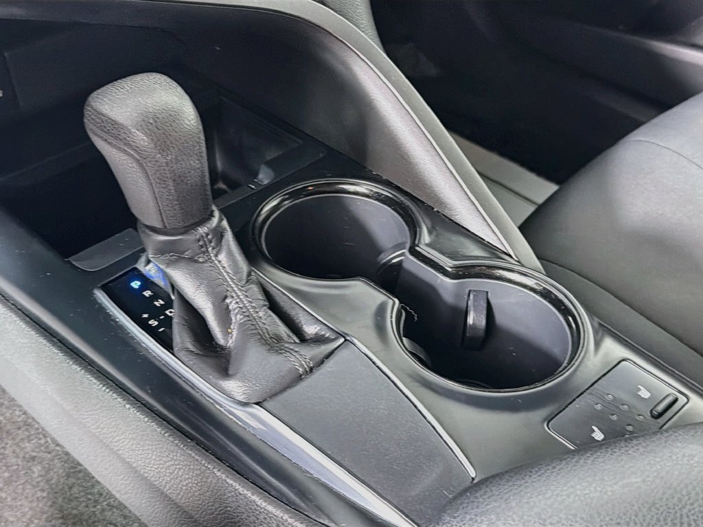 Used 2020 Toyota Camry LE FWD image 16