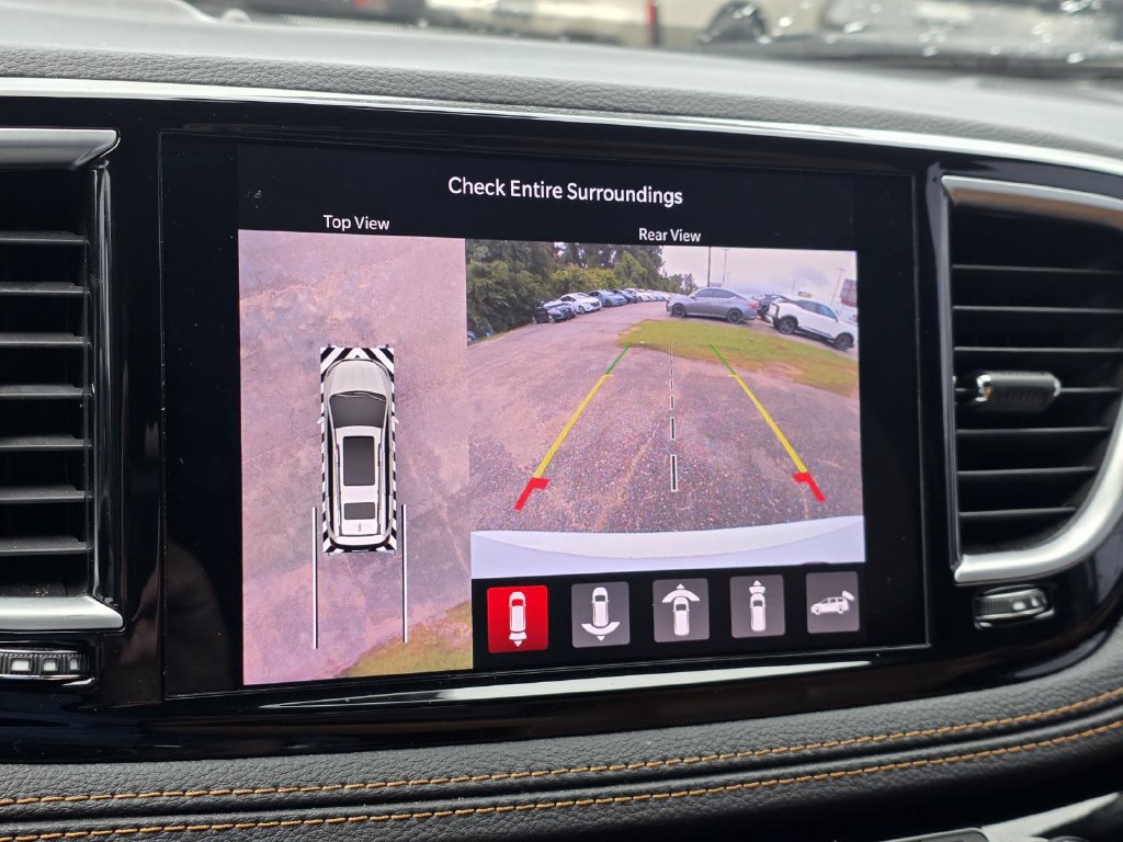 Used 2022 Chrysler Pacifica Pinnacle FWD image 20