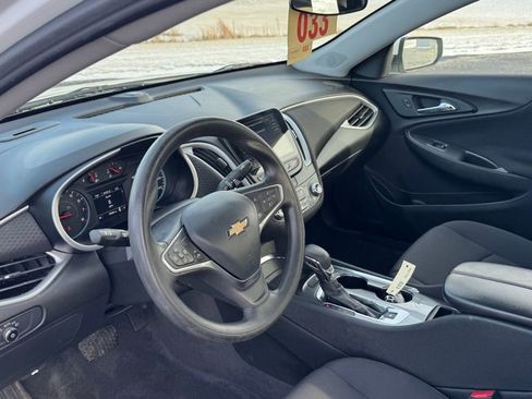 Used 2023 Chevrolet Malibu LT FWD image 13