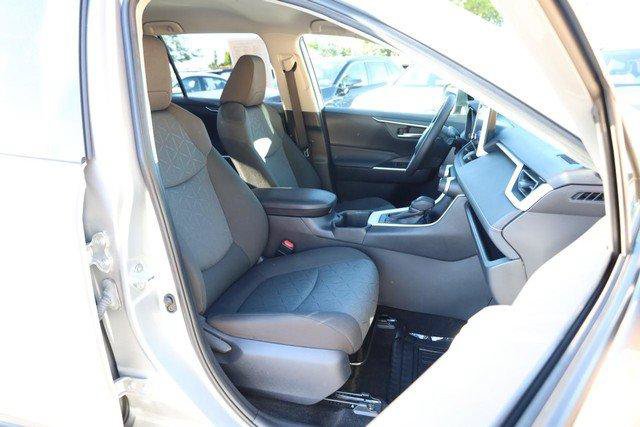 Used 2025 Toyota RAV4 XLE AWD/4WD image 26